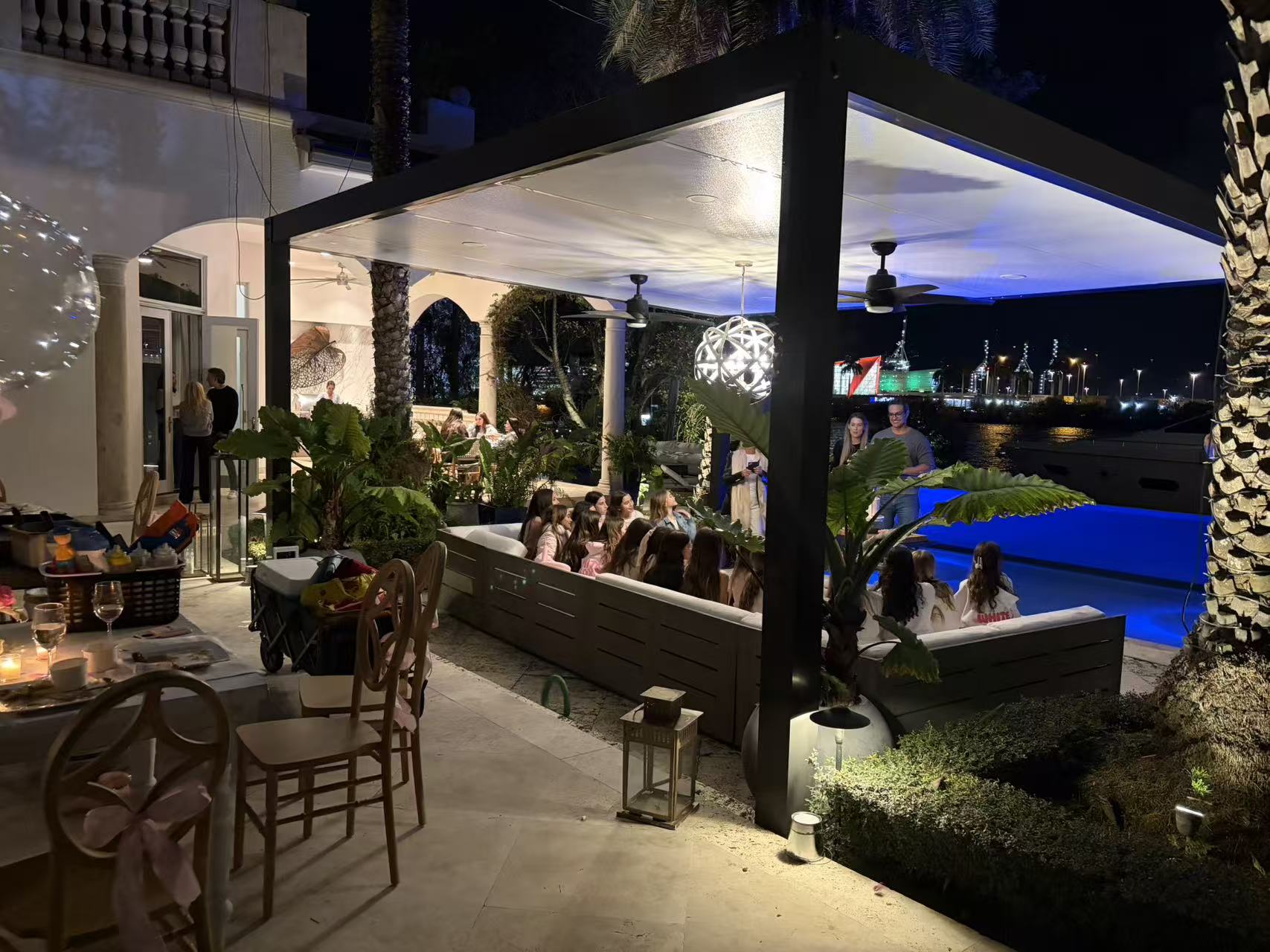 Hibachi chef cooking live for home party guests